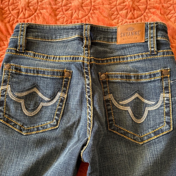 Shyanne 30x32 Dark Blue boot cut jeans - Picture 9 of 10